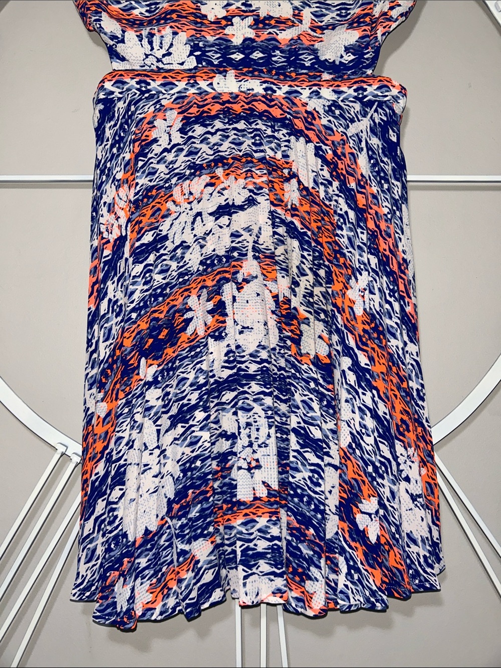 Charlotte Russe Sleeveless Midi Dress - Picture 4 of 13